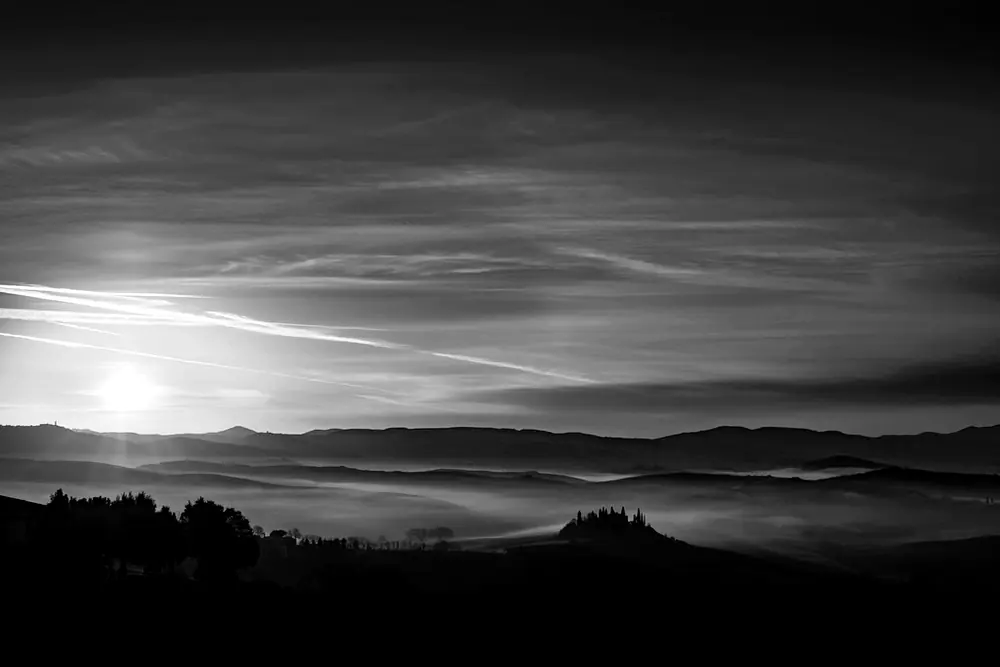 Paysage dans la brume